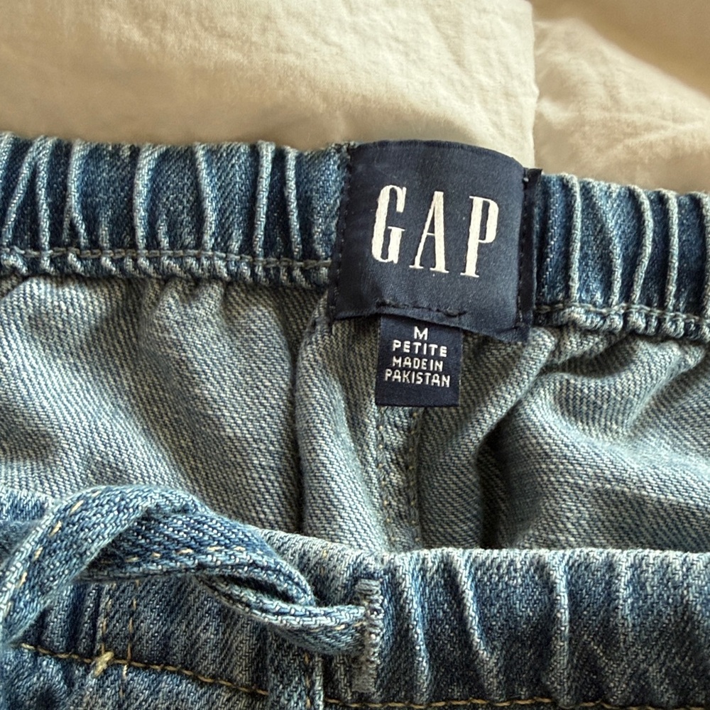 GAP High Rise Easy Barrel Jeans - Picture 3 of 3